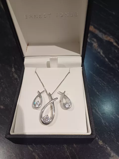 Ernest jones hotsell rhodium plating