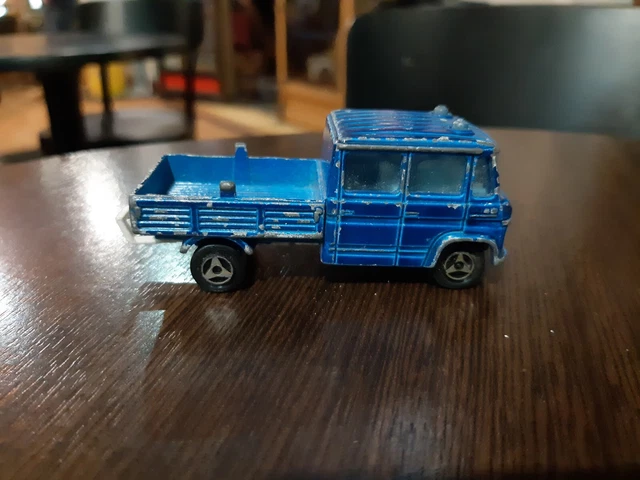 MAJORETTE MERCEDES TRAVAUX publics camion btp EUR 5,00 - FR