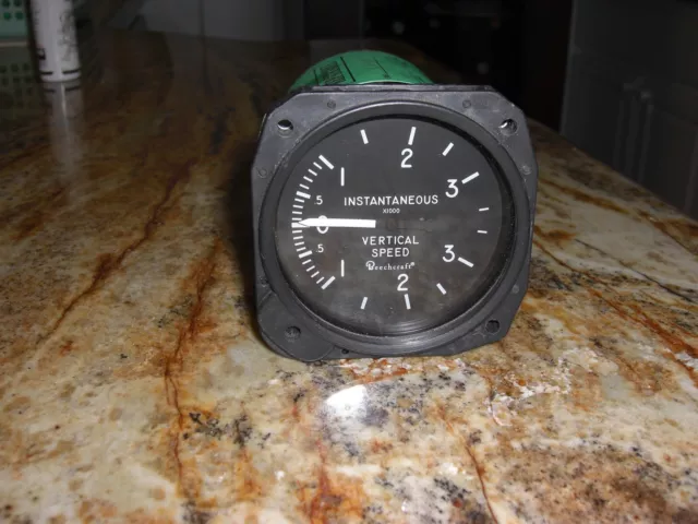 United Instruments / Beechcraft Pn 7130 Instantaneous Vertical Speed Indicator