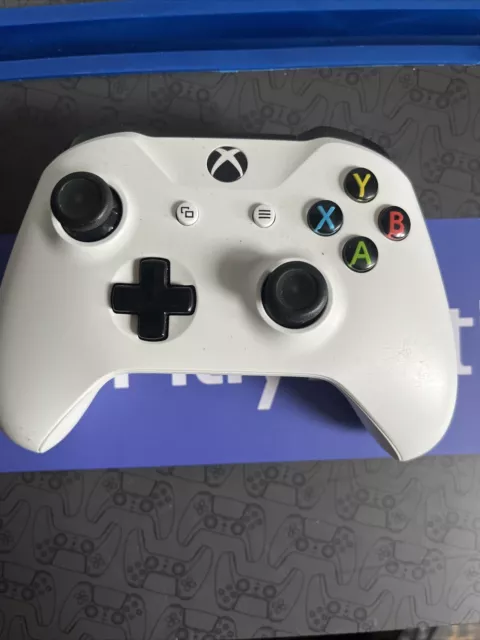 Microsoft Official Xbox One Wireless Controller - White