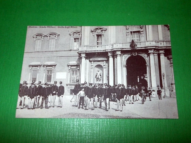 Cartolina Modena - Scuola Militare - Uscita degli Allievi 1920 ca.