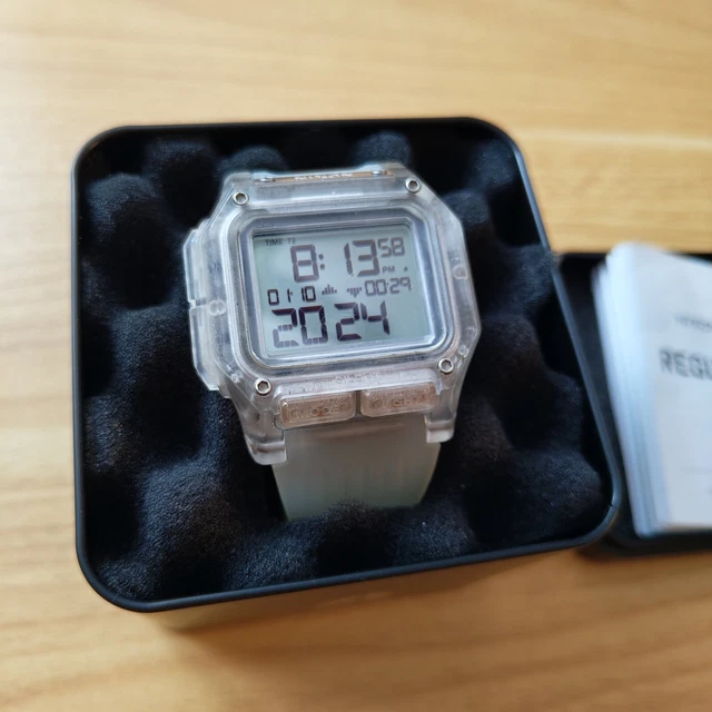 Nixon regulus clear deals