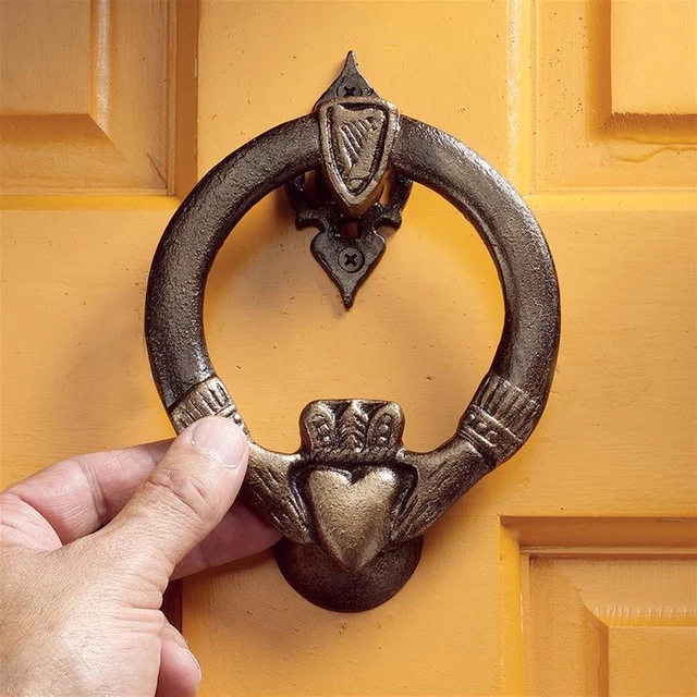 Design Toscano Claddagh Authentic Foundry Iron Door Knocker