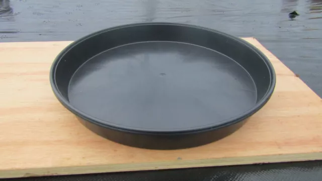 Un pack de deux soucoupes plastique noir 45 cm de diamètre pour pots de plantes ou similaire