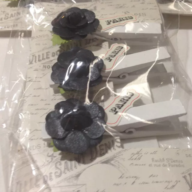Pinzas para la ropa Clips Madera Blanca con Negro Floral 3 Paquetes de 3 (9 uds) 2