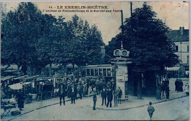 LE KREMLIN BICETRE l'avenue de Fontainebleau et le marché aux puces       16296