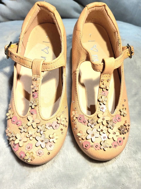 NEXT in pelle a T-bar, rosa polveroso, con fiori, scarpe da ragazza taglia 7 nuove!