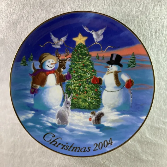 TRIMMING THE TREE WITH FRIENDS Plate 2004 Christmas Plate Dave Henderson Snowmen