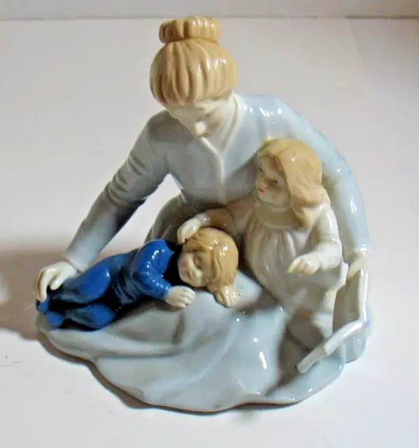 Vintage Avon A Mother's Touch  Porcelain Collectible Figurine 1984 Mothers Day