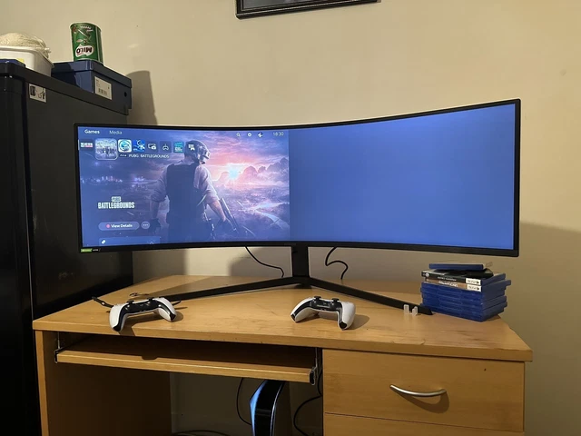 SAMSUNG ODYSSEY G9 49 inch Ultra Widescreen Monitor - Excellent ...