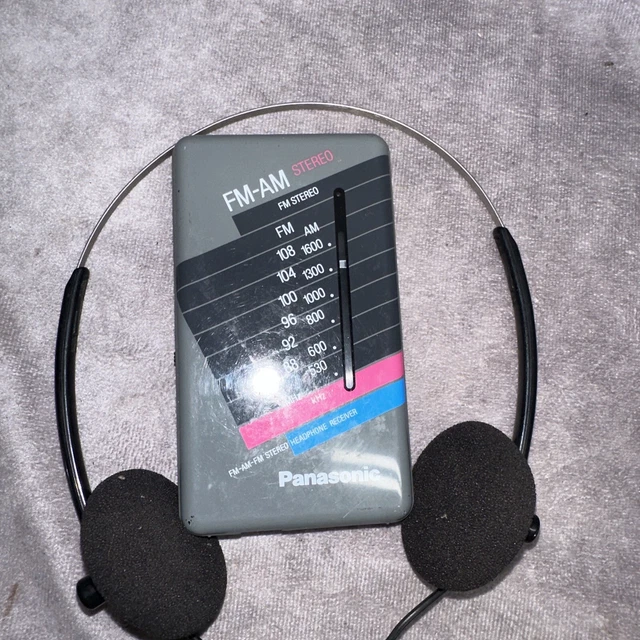 Panasonic f.m.-a.m. stereo headphone receiver rf-422 Tested - Works Great Clean