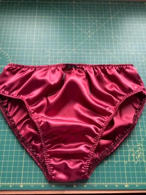 Warners Womens Brief Underwear Panties Polyester Side Smoothing 3