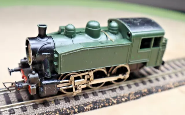 Une  Locomotive   Vapeur   Hornby     Ho