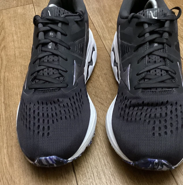 mizuno wave inspire 17 LAUFTRAINER GRÖSSE UK 9 EU 43 2