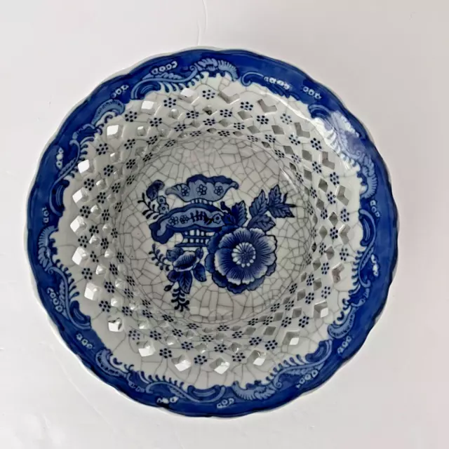 Blue White Fruit Bowl Round Reticulated Chinese Floral Crackle Finish Openwork