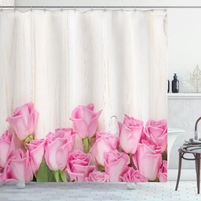 Rosa Cortina de bano Flores en los tablones de madera