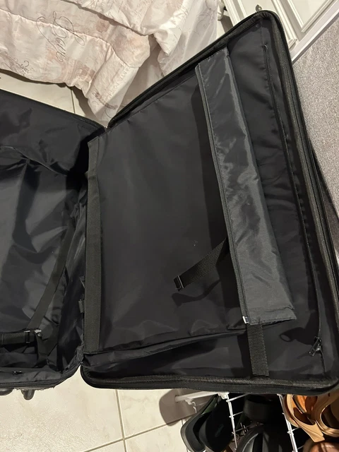 DAKOTA by Tumi Black Large Trip 28" Upright Wheeled Suitcase 3