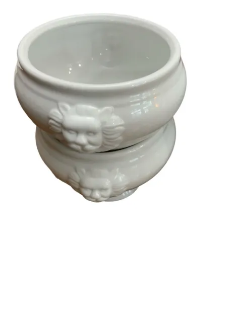 Stacking Soup Bowls Sur La Table Set of 4 Lion Head Footed Porcelain 24oz White