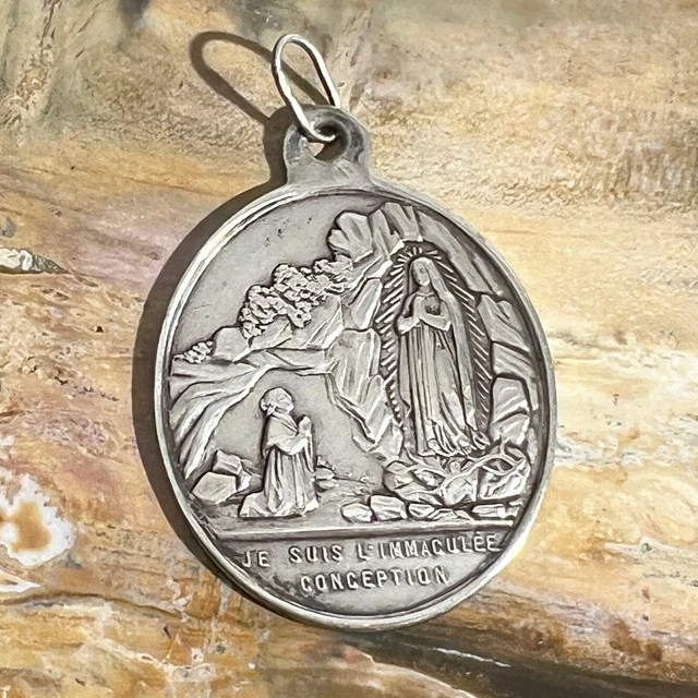 MÉDAILLE RELIGIEUSE ANCIENNE ND De Lourdes Bernadette Vierge Marie EUR