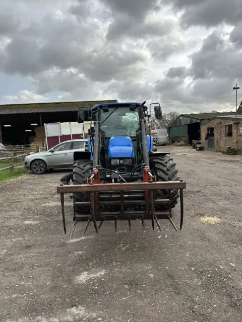 New Holland TL 100