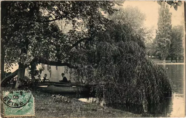 CPA PARIS 12e Bois de VINCENNES Vue sur le Lac Daumesnil (672619)