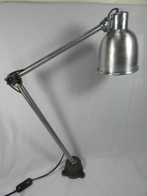 Ancienne lampe industrielle ou d’atelier 2 bras 1930-1950 avec axe boule (Rare)