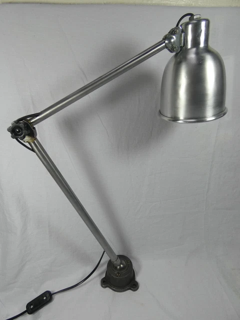 Ancienne lampe industrielle ou d’atelier 2 bras 1930-1950 avec axe boule (Rare)