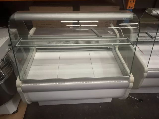Igloo Commercial Refrigerated 1 Metre Curved Glass Serve Over Display Fridge