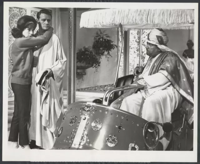 John Goldfarb Please Come Home ’68 SHIRLEY MACLAINE RICHARD CRENNA PETER USTINOV