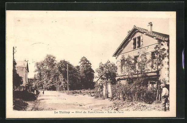 CPA Le Thillay, Hotel du Pont-Chinois - Rue de Paris 1950