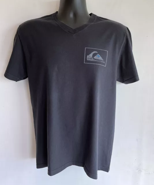 Quiksilver short sleeve v neck t shirt mens medium slim fit, gray