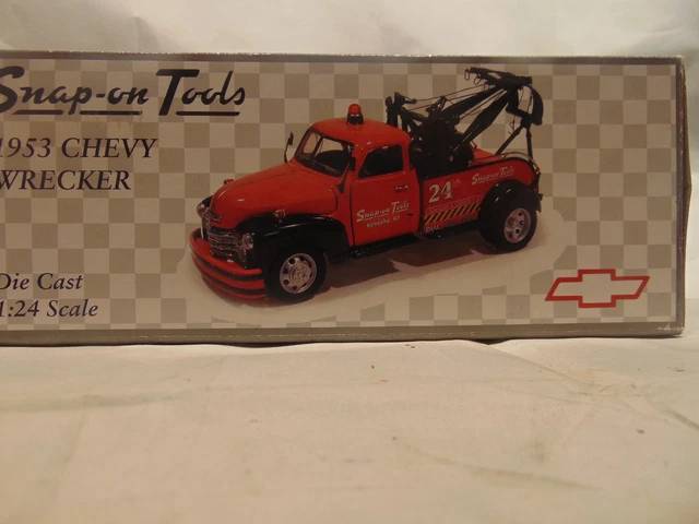 スナップオン　1935 CHEVY WRECKER 1／２４　スケール SNAP-ON TOOLS 1935 Chevy Tow Truck Diecast NEW / NIB $24.99
