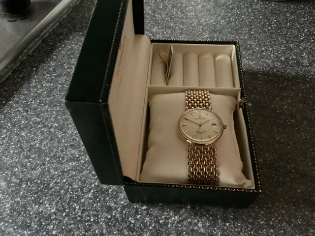 Sovereign gold watch 2025 mens