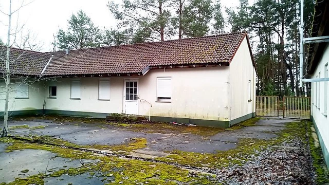 HAUS ALLEINLAGE im WALD PENSION HOTEL SCHULUNGSZENTRUM & SEMINAR RÄUME 16.500 qm HAUS ALLEINLAGE im WALD PENSION HOTEL SCHULUNGSZENTRUM & SEMINAR RÄUME 16.500 qm