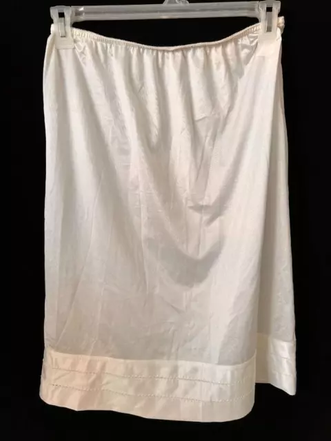 Vintage half slip size L large white elastic waist nylon made in USA