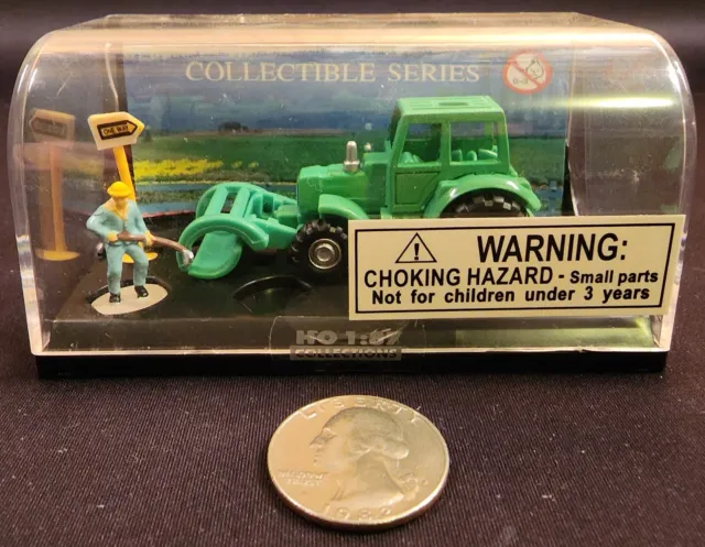 Green Model Tractor w/ Grapple - Collectible Series - HO Scale(1:87) - No. 20537