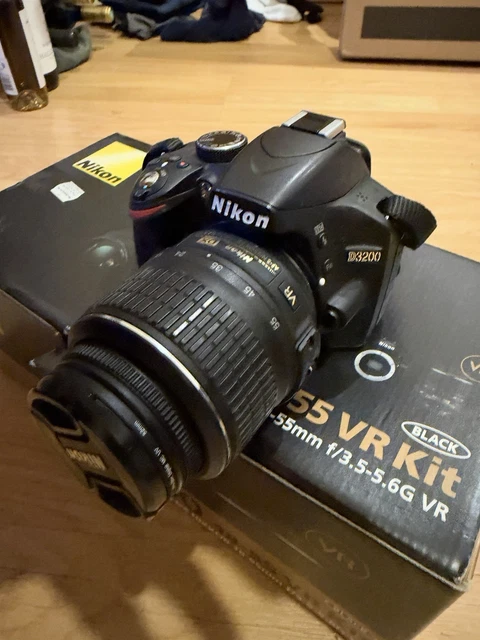 NIKON D3200 DSLR Camera 18-55 VR Kit - Black - Original Box