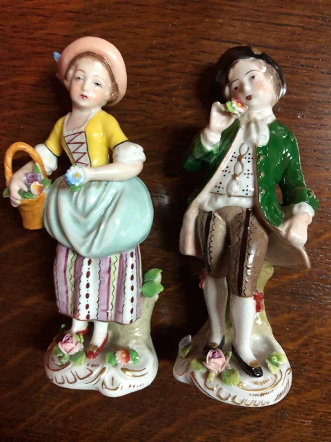 Figurines / personnages (la paire) en porcelaine de Sitzendorf (Allemagne Est) 1