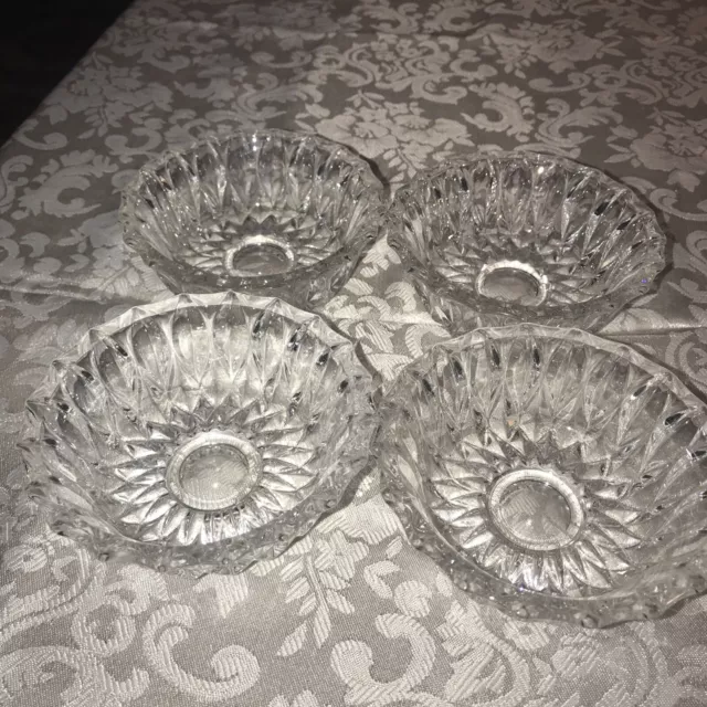 4 Stück alte Dessertschälchen Glas Schalen Dessert Nachtisch Salat Kristall tief