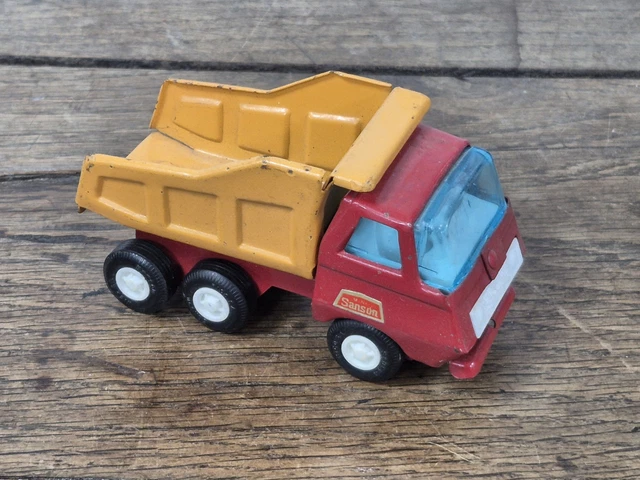 Jouet ancien camion avec benne basculante | Selency