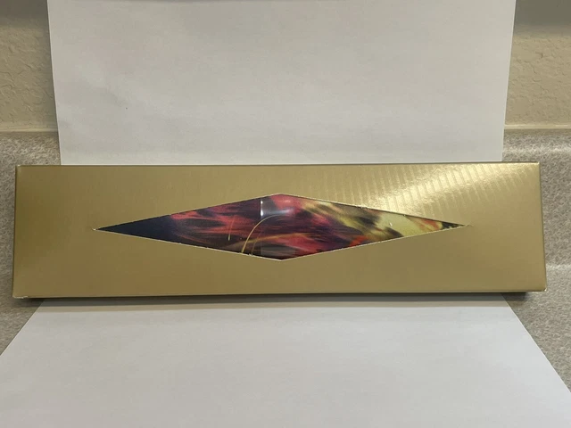 La Collezione Ultra Premium Spada E Scudo Di Charizard è Disponibile Al Preordine Da Gamestop