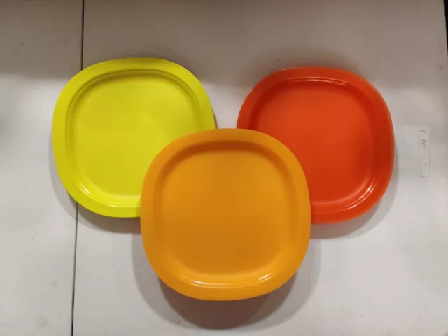 TUPPERWARE LUNCHEON SQUARE PLATES SET- IN Multiple Colors Microwave Reheatable