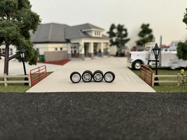 Camion Rialzato 1/64 Personalizzato - Stampa 3D, Ruote Cromate Singole, Tema Fattoria/ranch