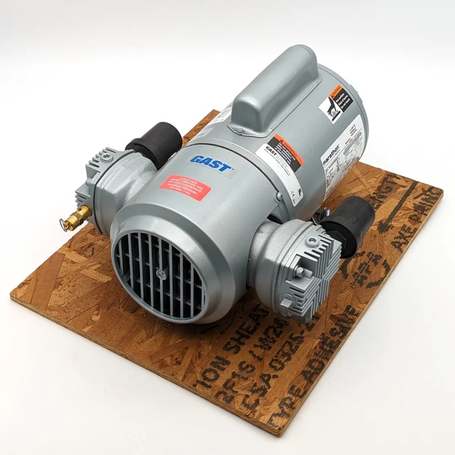 GAST 5HCD-10-M550NGX Piston Air Compressor, 3/4 HP, 115/230VAC, 100 PSi, 4.7 CFM GAST 5HCD-10-M550NGX Piston Air Compressor, 3/4 HP, 115/230VAC, 100 PSi, 4.7 CFM