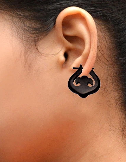 A Pair of Natural Handmade Black Wooden African USA Ebony Wood Earrings EAR82