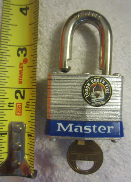 1 Master Lock #3,padlock Pad Lock with 1 Key,# 3923 key,excellent shape