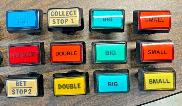 Buttons Pot of Gold and 8 Liners