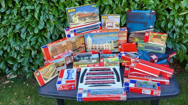 Lot De Trains Et Accessoires Hornby JEP - Échelle 0 - Occasion