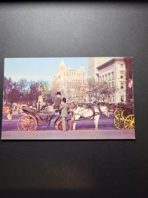 New York City New York NY Postcard Carriages On 59th Street Horsedrawn Carriage