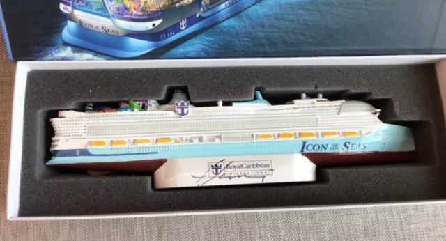 SIGNED On Ship & Display Box Icon Of The Seas Cruise Ship Model Royal Caribbean